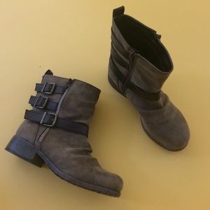 Women’s size 6 1/2 brown strappy ankle boots